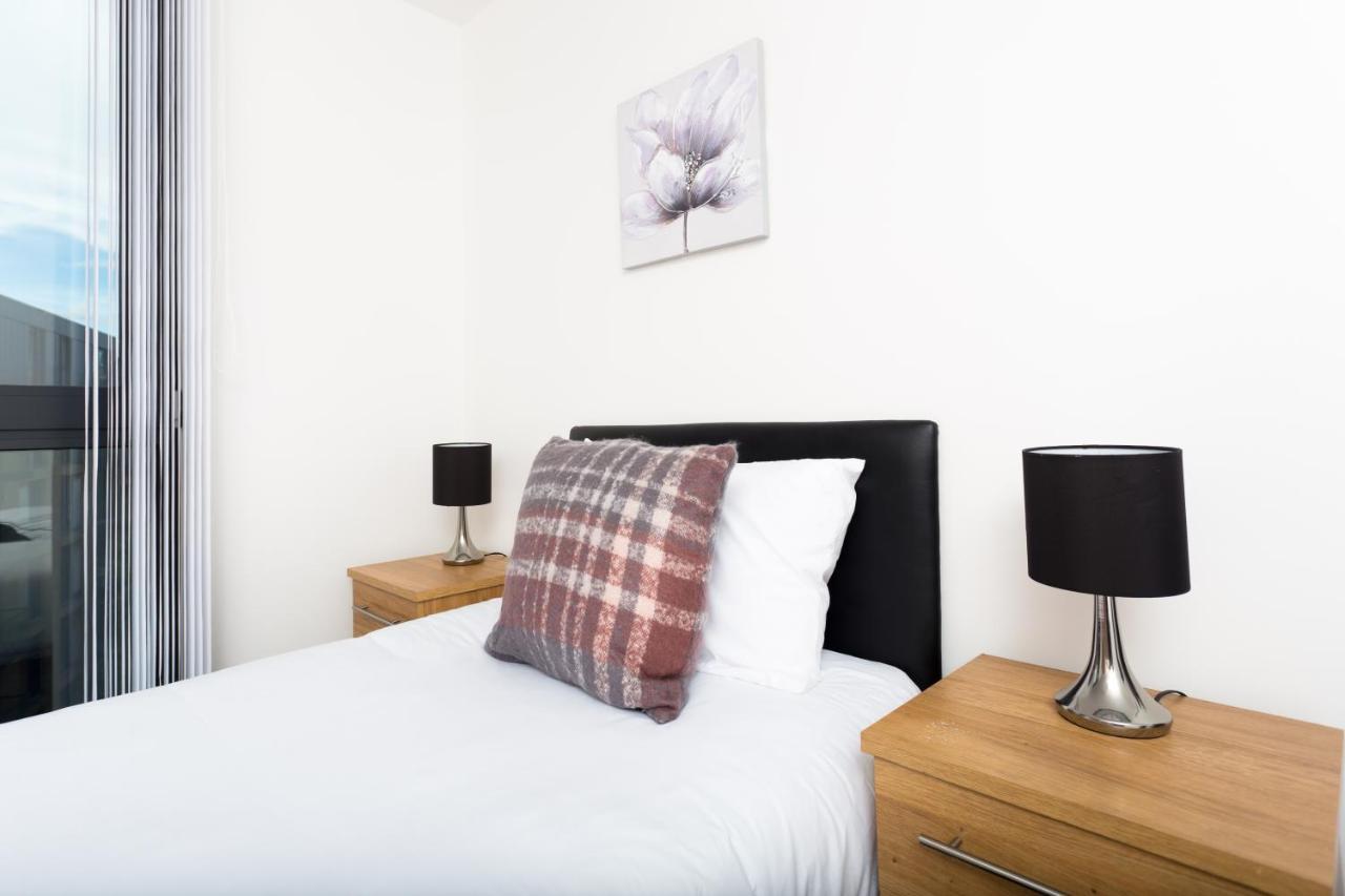 Absolute Stays On Essex - Chinatown - Hippodrome - Alexandra Theatre - Bull Ring - The Rep - B'Ham Intl Airport - Free Wifi - Free Parking - Contractors - Corporates Birmingam Exterior foto