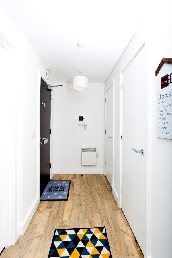 Absolute Stays On Essex - Chinatown - Hippodrome - Alexandra Theatre - Bull Ring - The Rep - B'Ham Intl Airport - Free Wifi - Free Parking - Contractors - Corporates Birmingam Exterior foto